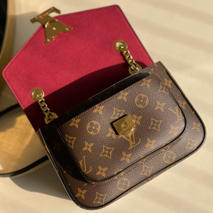 Ladies Fashion Luxury V Logo Tote Bag