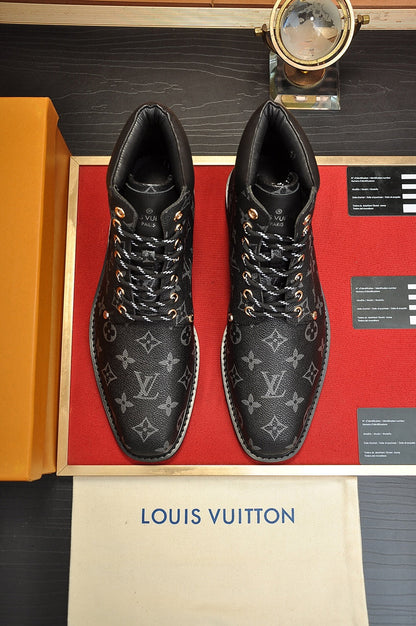 Fashion Casual New Style Men's Comfortable Sneakers Shoes Boots V26