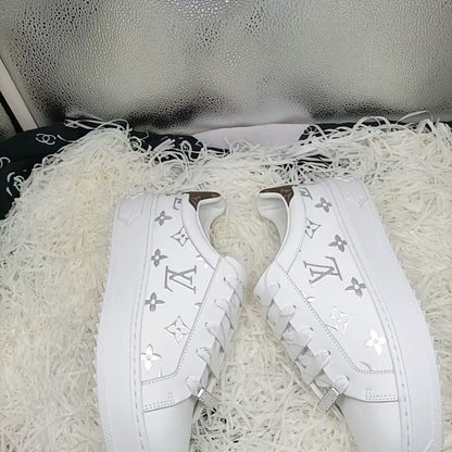 White Clear Color Simple Style  V logo Women's Sneakers