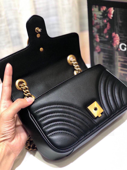 22CM Leather Marmont Chain Shoulder Bag XC1623071705