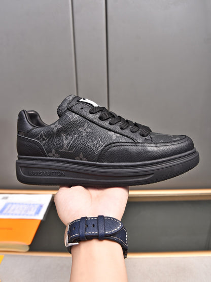 New Luxury V Logo Casual Snekaers XC0424092002