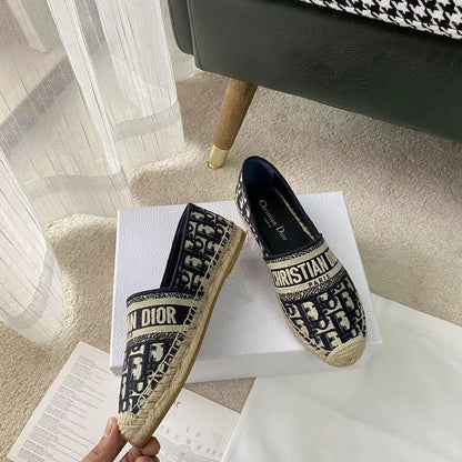 New fashion D logo womens loafers